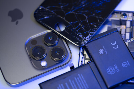 From Glitches to Gleaming: Comprehensive iPhone Repair in Garden City